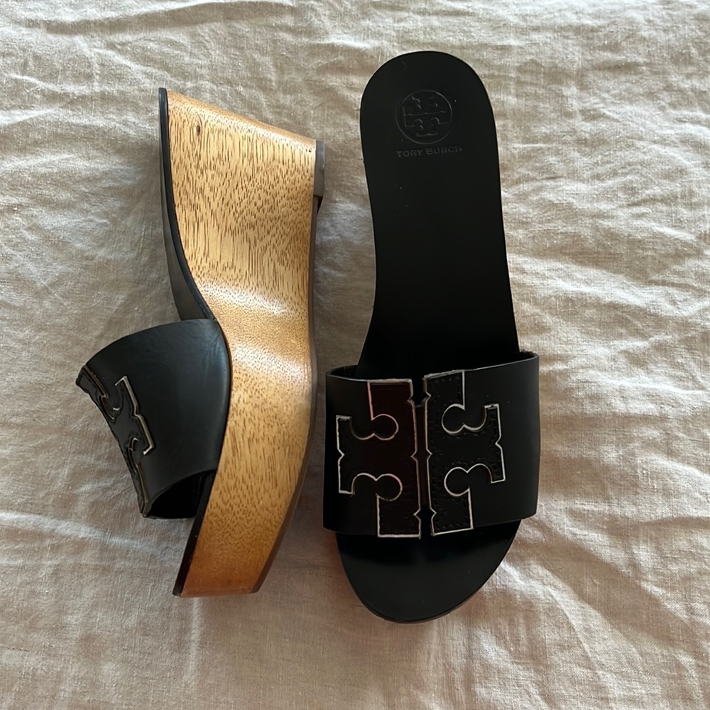 Tory Burch wedges. Lightly worn. Great condition! Size 7